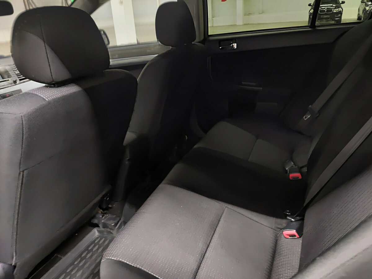 Mitsubishi Lancer с пробегом — 2011 год. Фото: #11