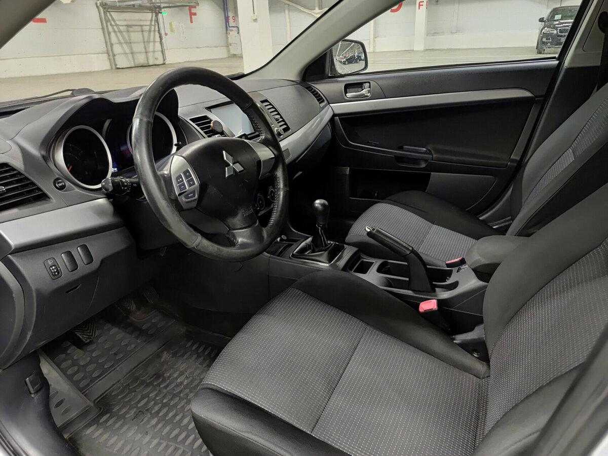 Mitsubishi Lancer с пробегом — 2011 год. Фото: #15