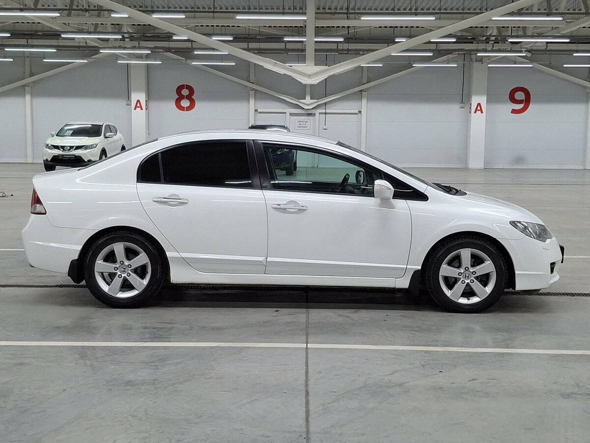 Honda Civic с пробегом — 2010 год. Фото: #3