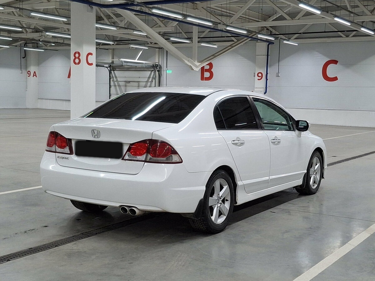 Honda Civic с пробегом — 2010 год. Фото: #4