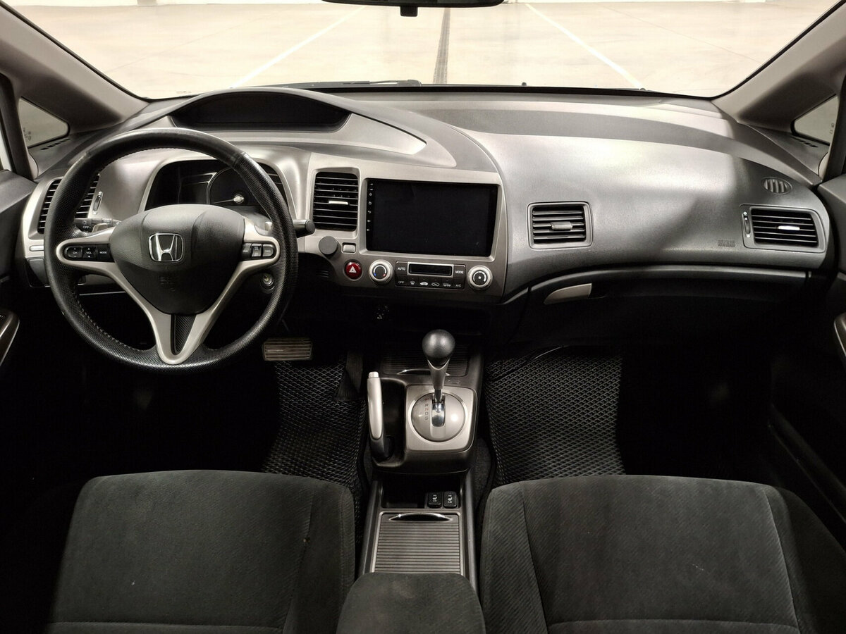 Honda Civic с пробегом — 2010 год. Фото: #12