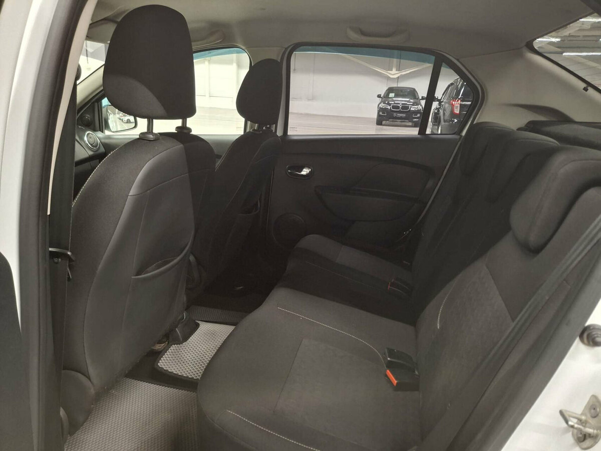Renault Logan с пробегом — 2017 год. Фото: #11