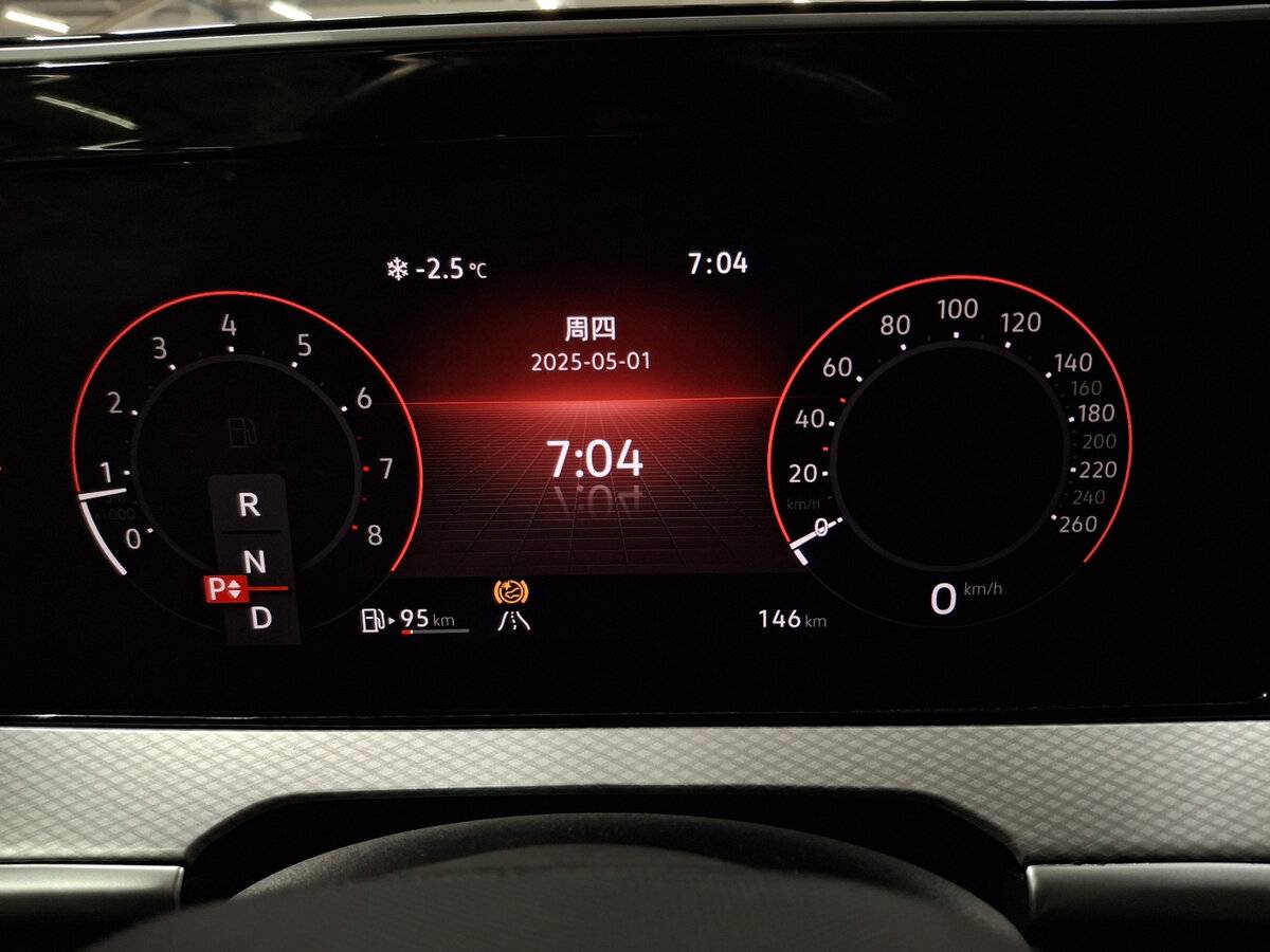 Volkswagen Tavendor с пробегом — 2023 год. Фото: #11