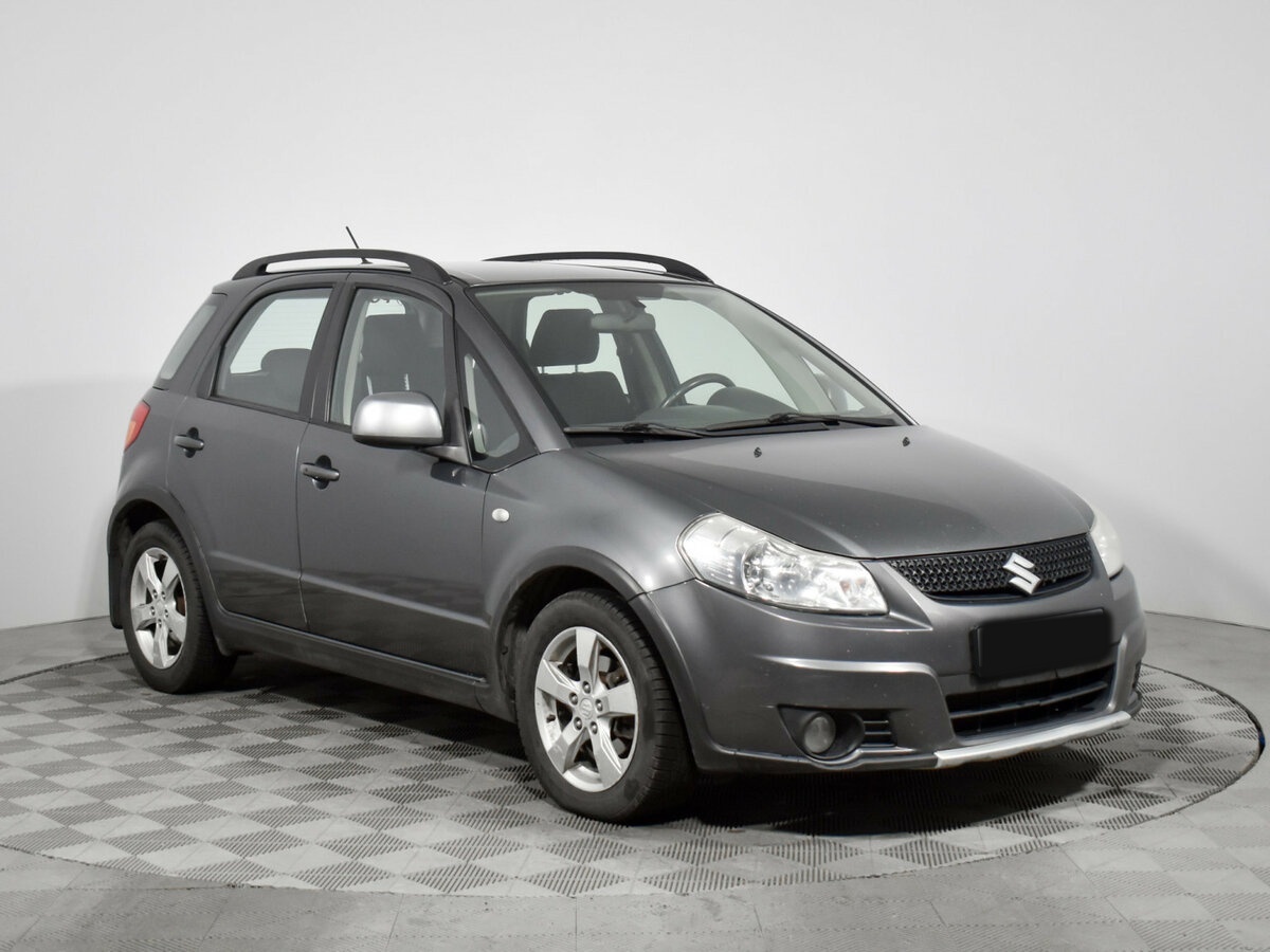 Suzuki SX4 с пробегом — 2010 год. Фото: #2