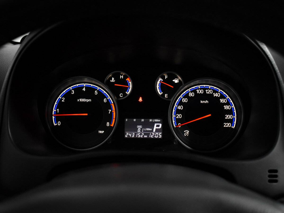 Suzuki SX4 с пробегом — 2010 год. Фото: #14