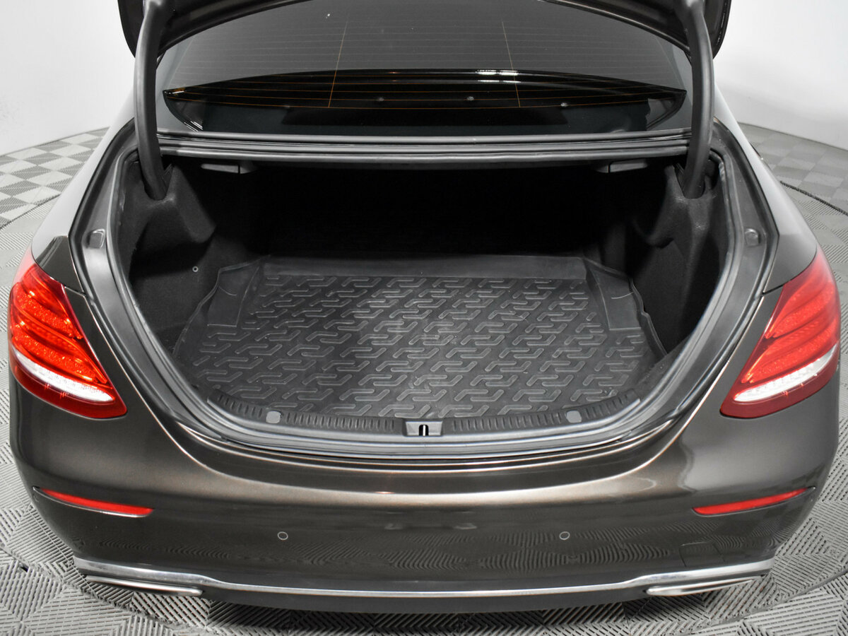 Mercedes-Benz E-Класс с пробегом — 2016 год. Фото: #19