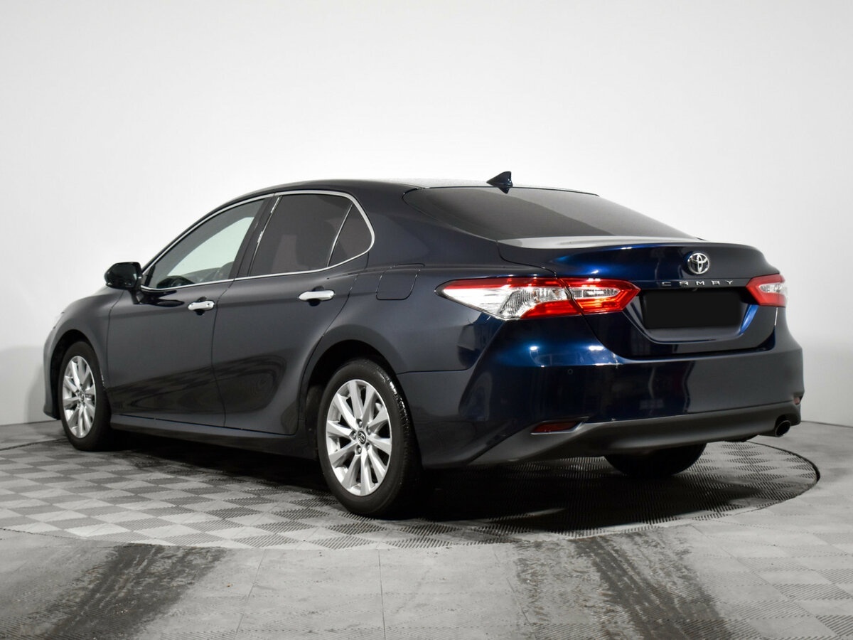 Toyota Camry с пробегом — 2018 год. Фото: #5