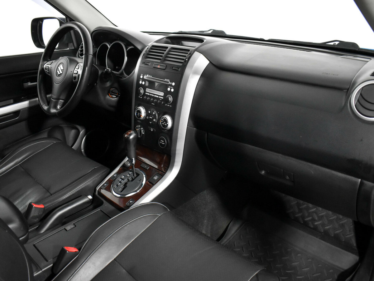 Suzuki Grand Vitara с пробегом — 2008 год. Фото: #10