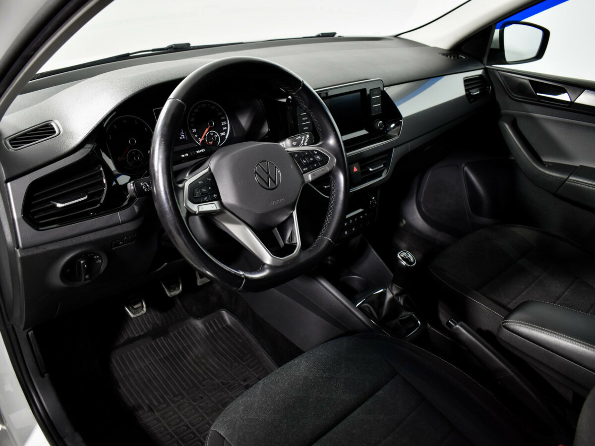 Volkswagen Polo с пробегом — 2020 год. Фото: #8