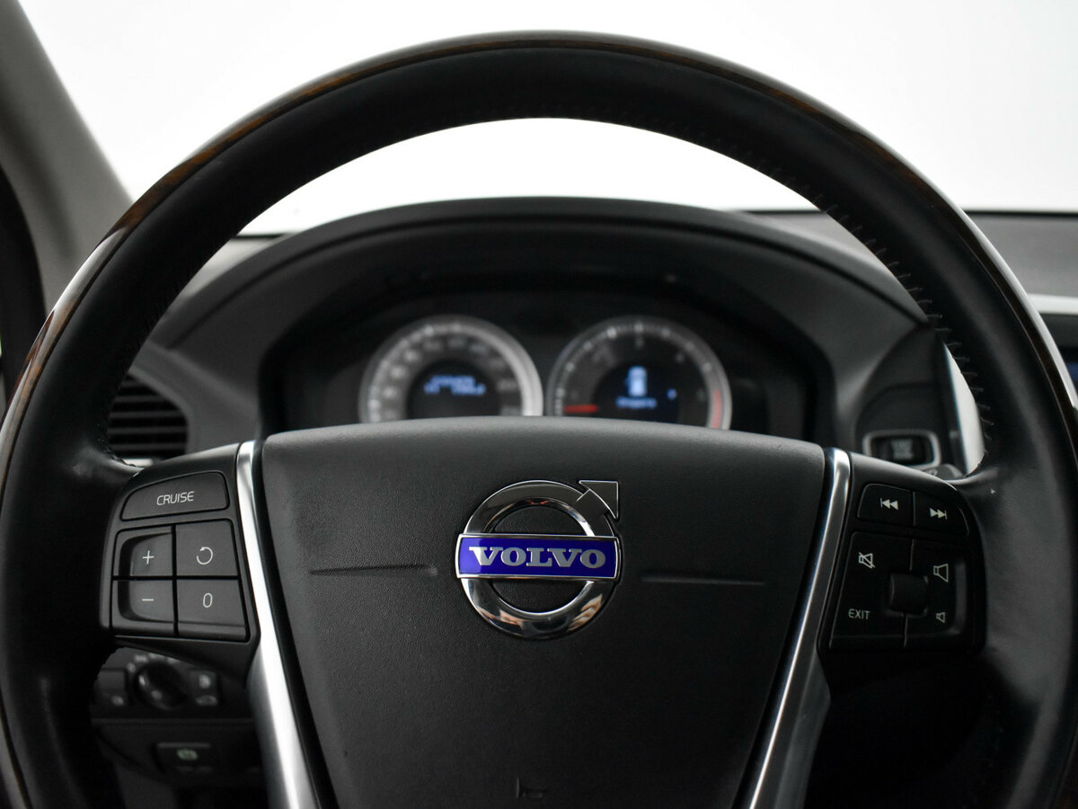 Volvo XC60 с пробегом — 2012 год. Фото: #16