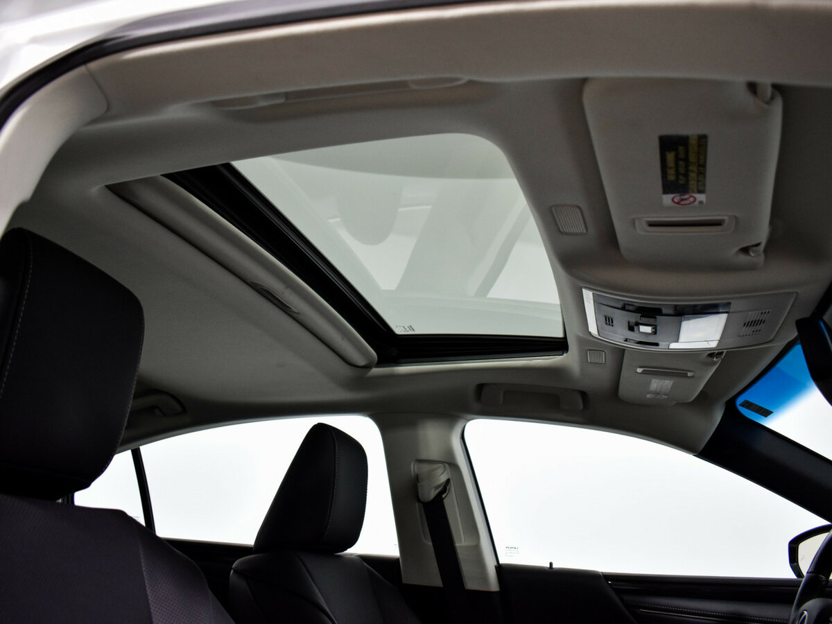 Lexus ES с пробегом — 2021 год. Фото: #9