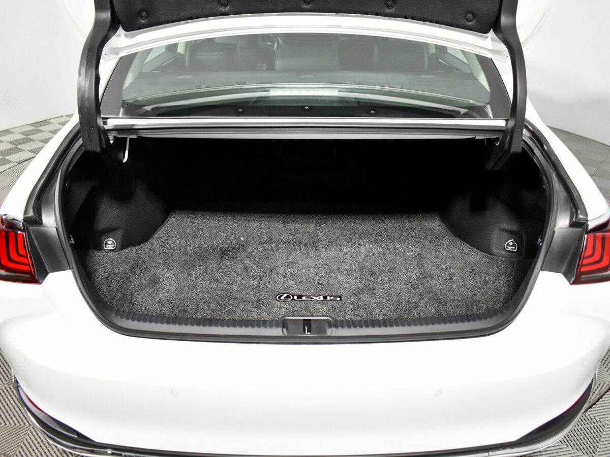 Lexus ES с пробегом — 2021 год. Фото: #17