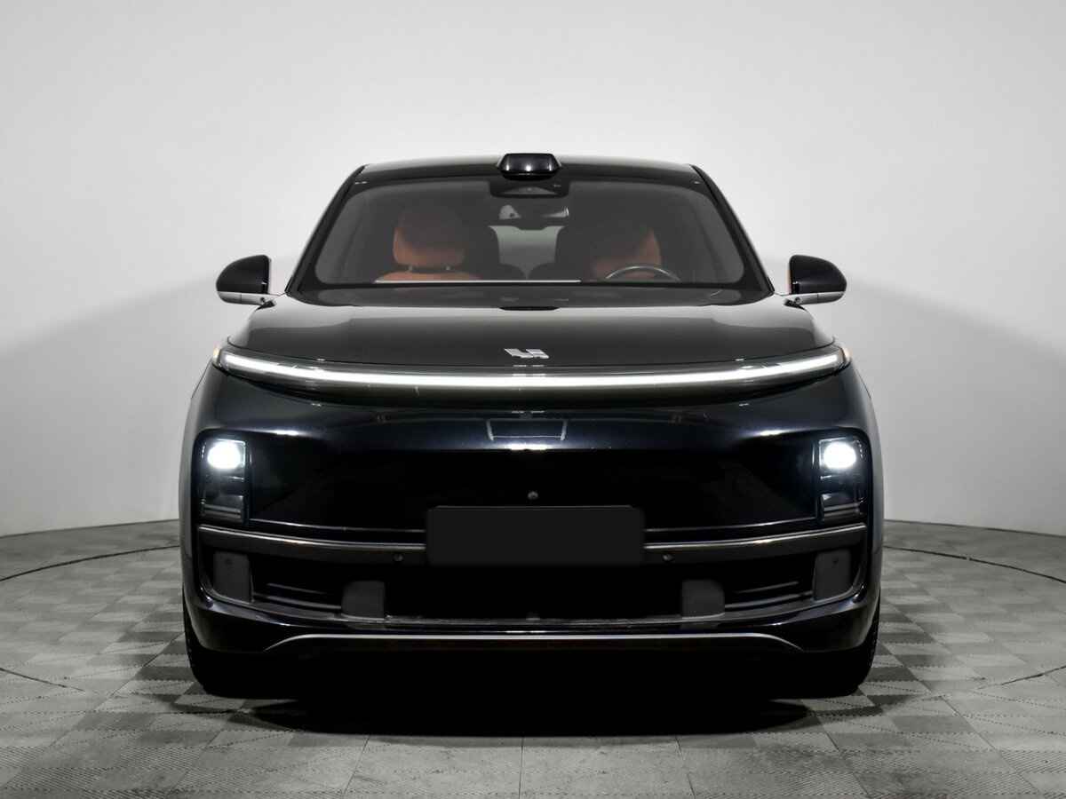 Li Auto (Lixiang) L9 с пробегом — 2023 год. Фото: #1