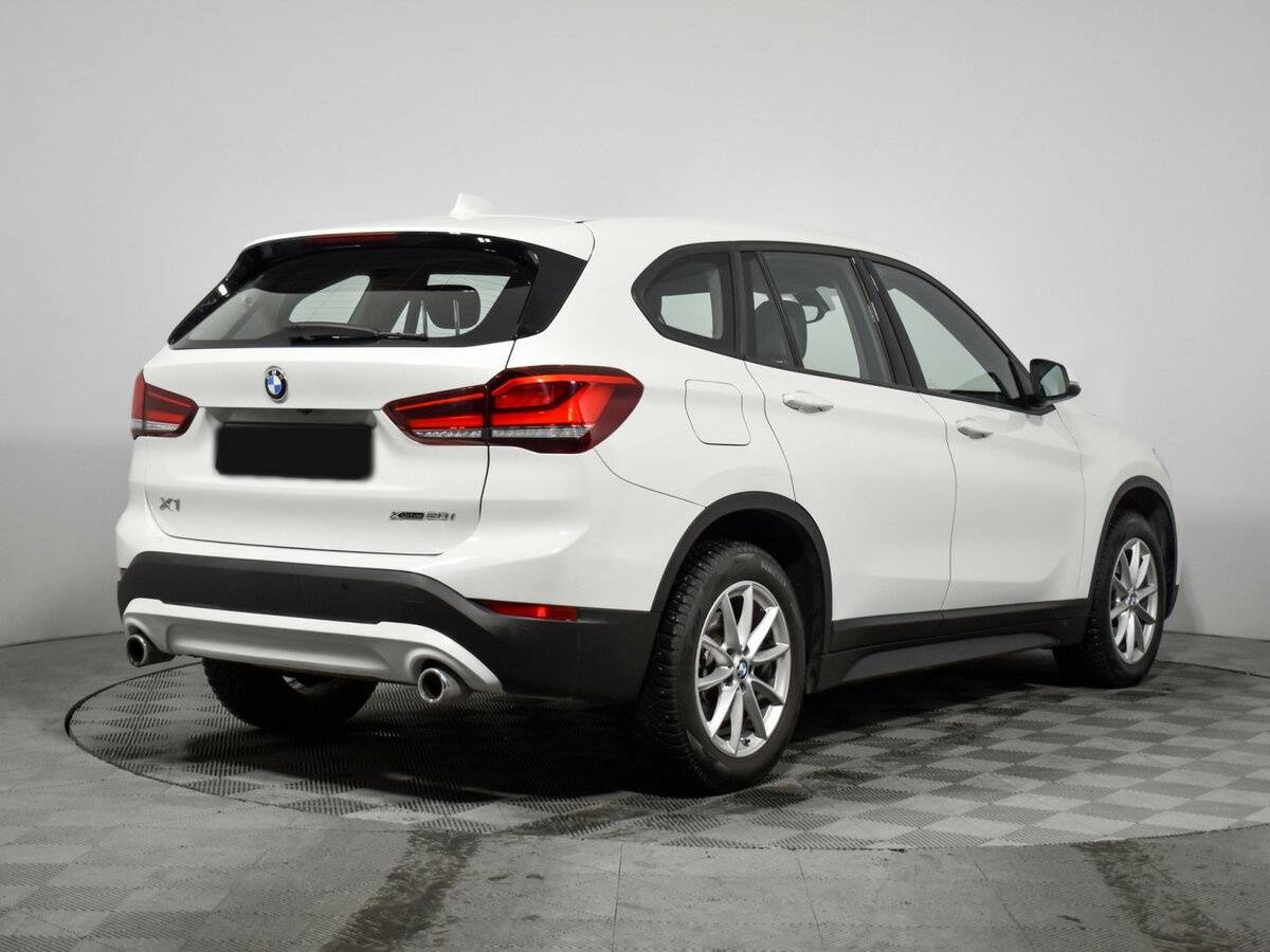 BMW X1 с пробегом — 2021 год. Фото: #3