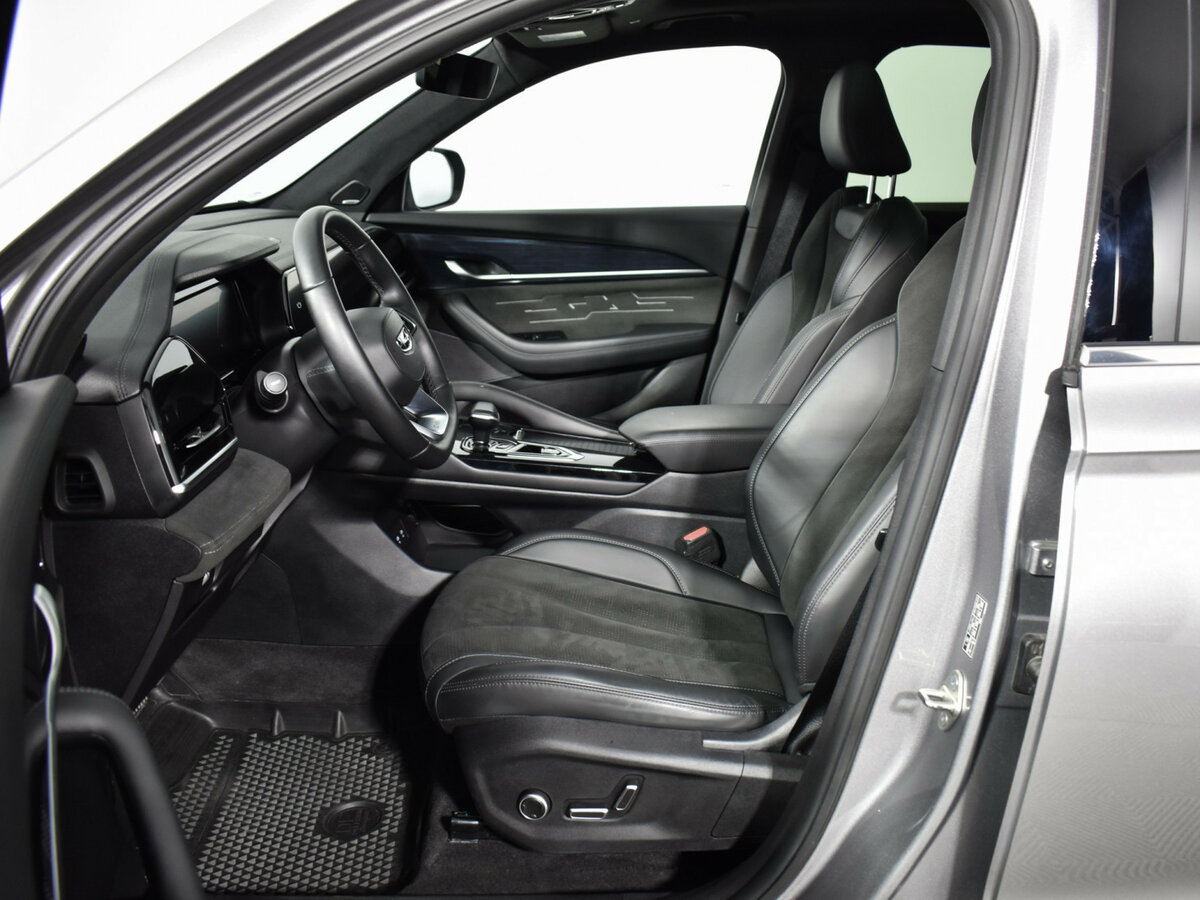 Geely Monjaro с пробегом — 2024 год. Фото: #8