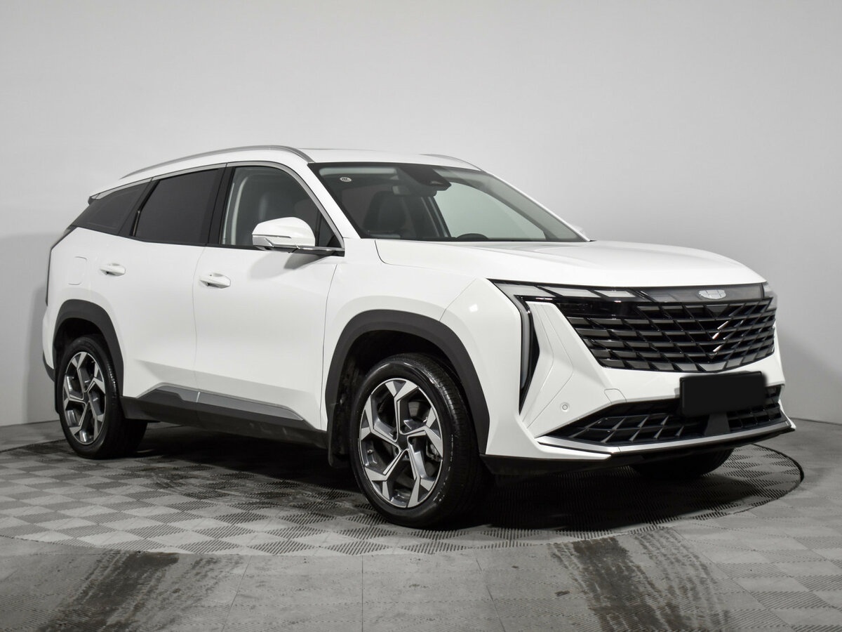 Geely Boyue с пробегом — 2024 год. Фото: #2