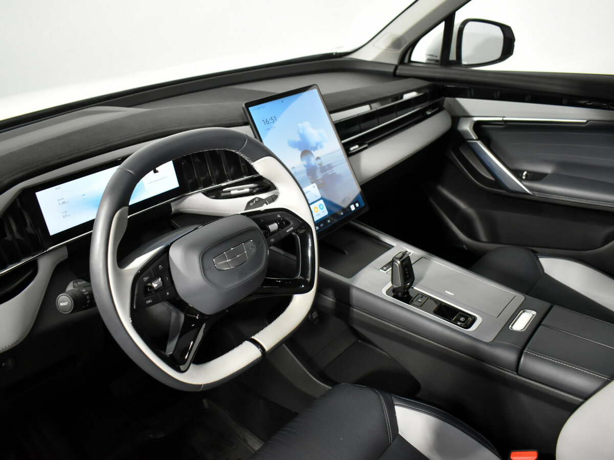 Geely Boyue с пробегом — 2024 год. Фото: #6