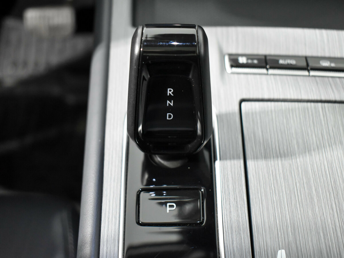 Geely Boyue с пробегом — 2024 год. Фото: #7