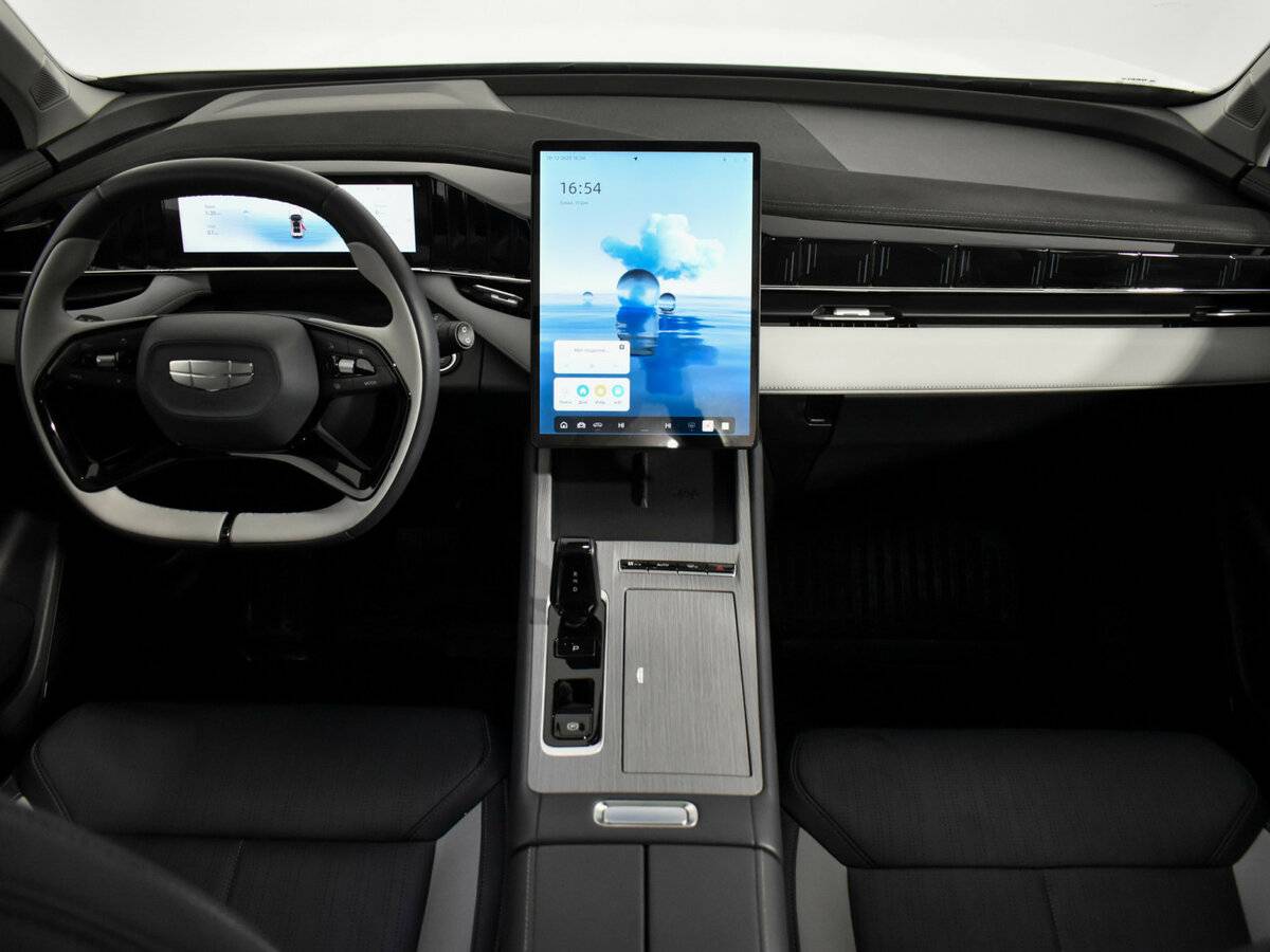 Geely Boyue с пробегом — 2024 год. Фото: #12