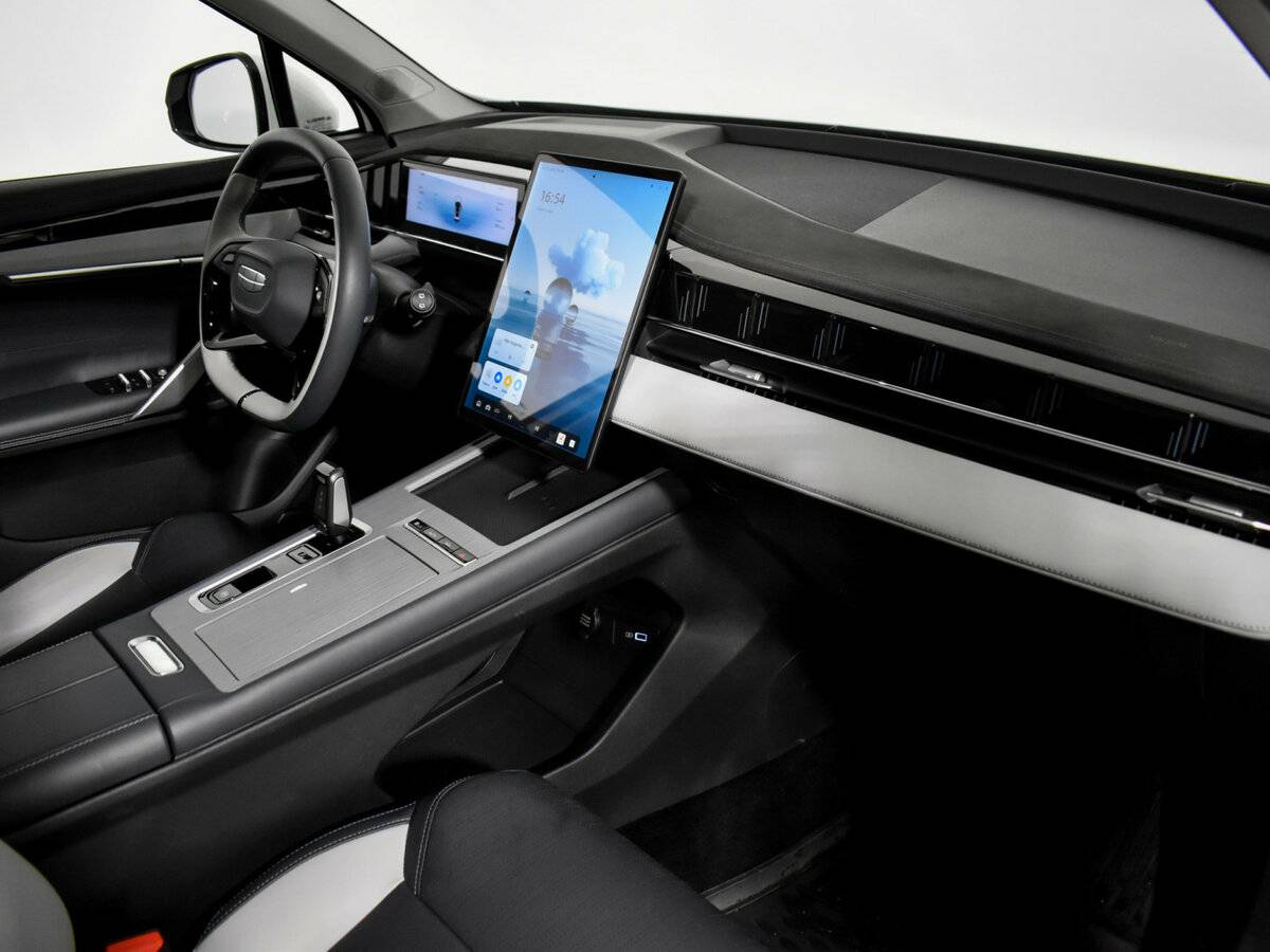 Geely Boyue с пробегом — 2024 год. Фото: #15