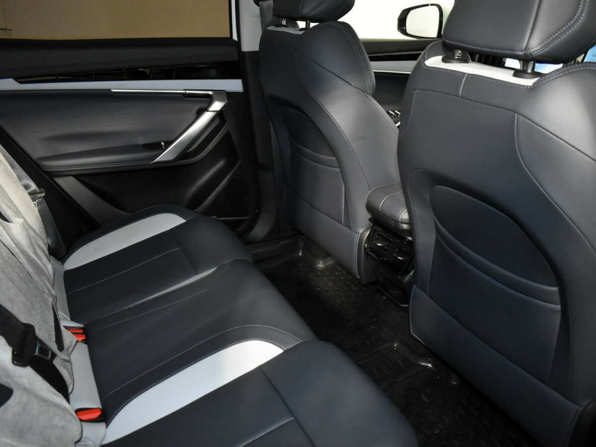 Geely Boyue с пробегом — 2024 год. Фото: #16