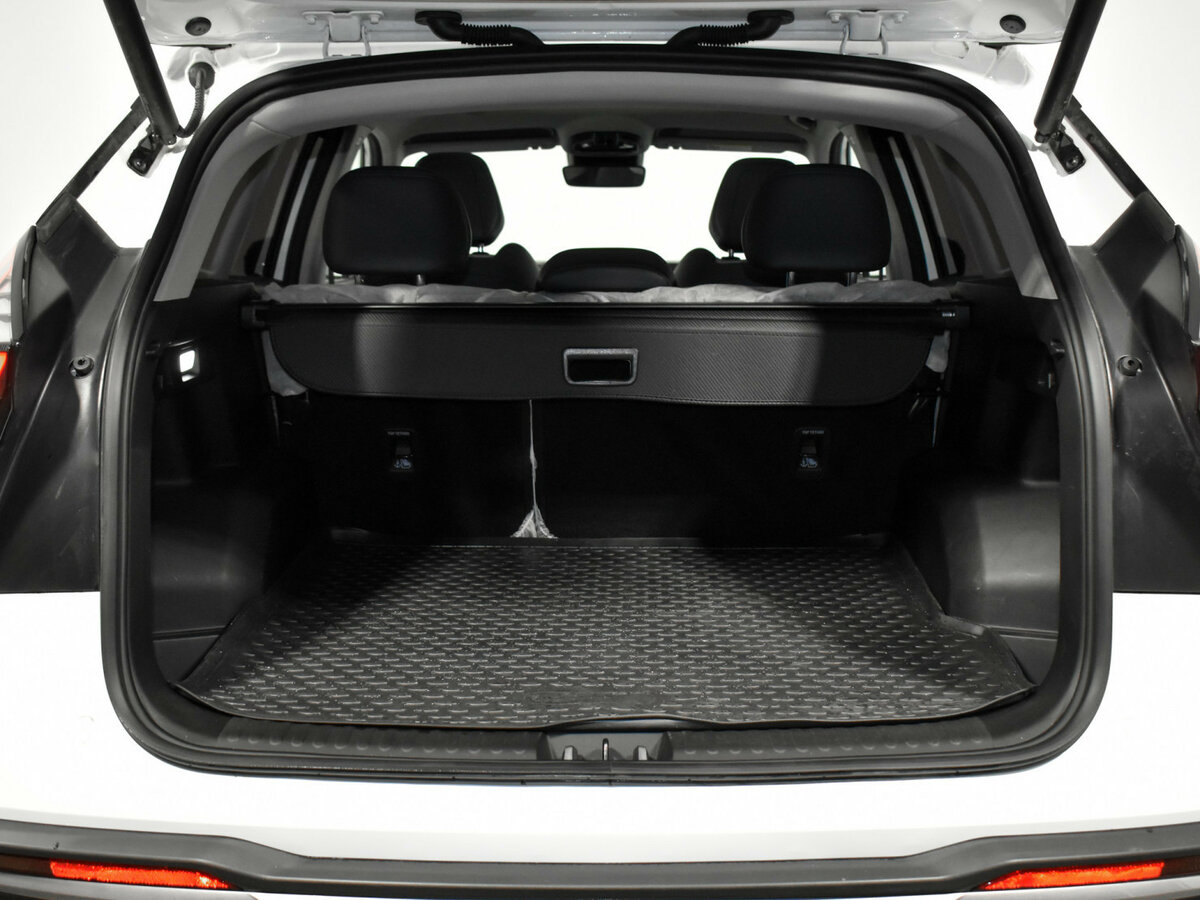 Geely Boyue с пробегом — 2024 год. Фото: #18