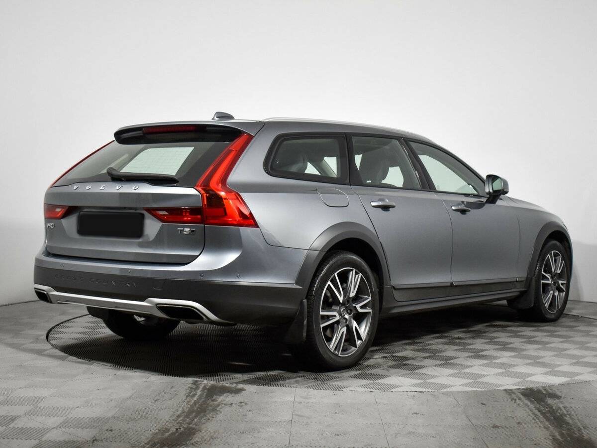 Volvo V90 Cross Country с пробегом — 2019 год. Фото: #4