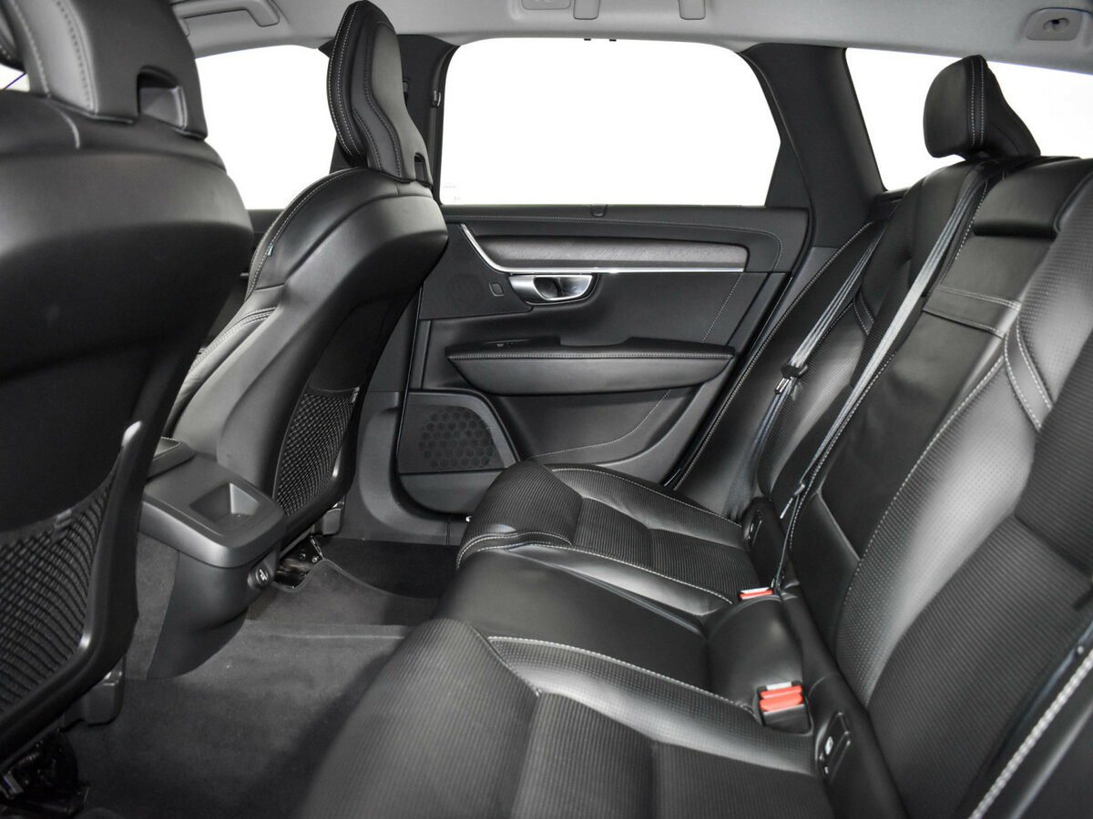 Volvo V90 Cross Country с пробегом — 2019 год. Фото: #12