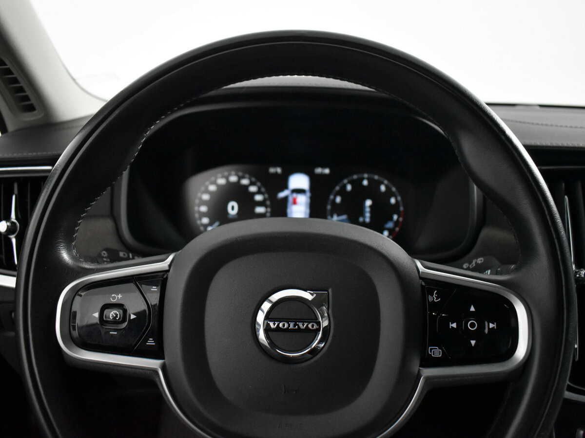 Volvo V90 Cross Country с пробегом — 2019 год. Фото: #18