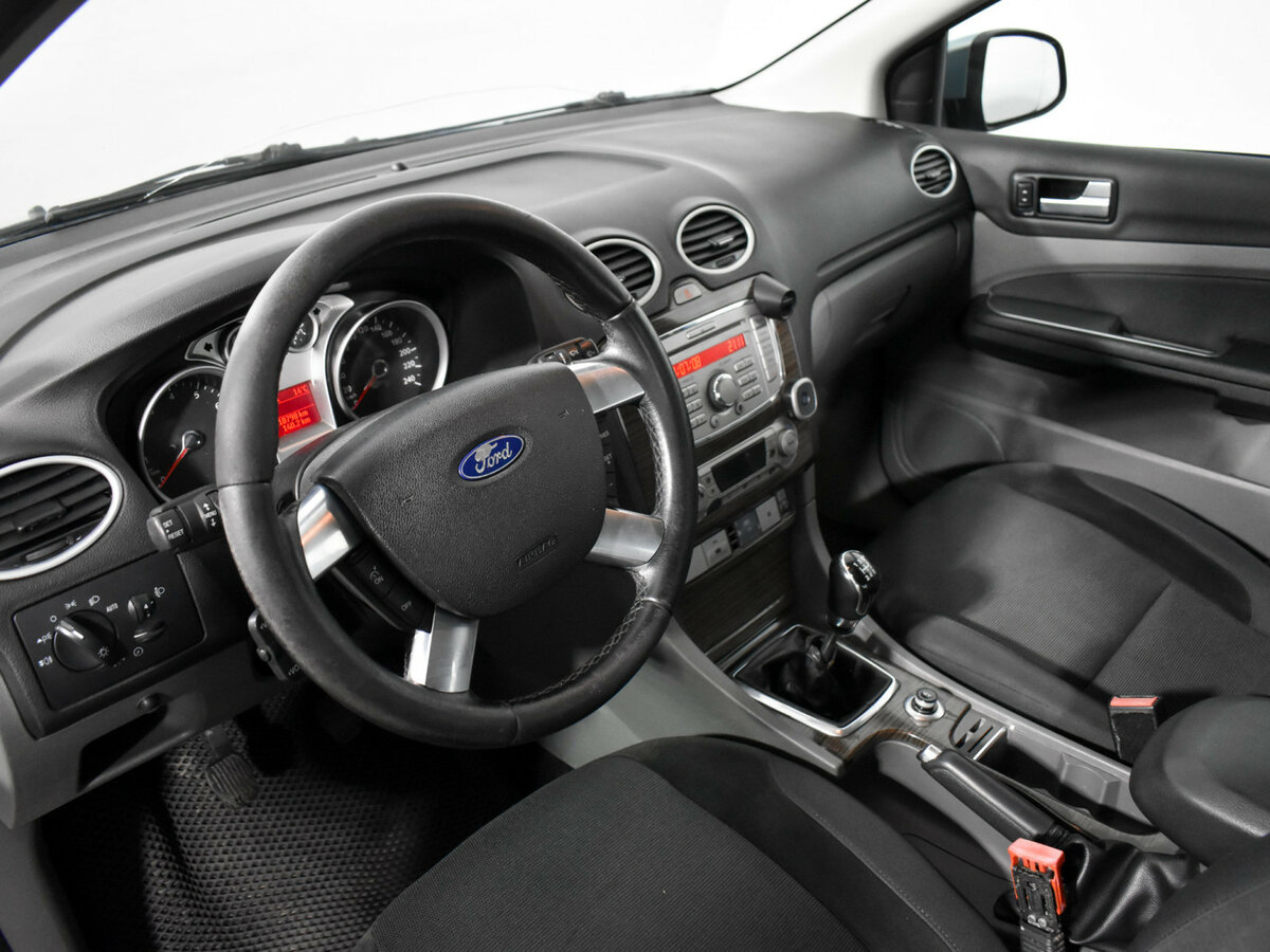 Ford Focus с пробегом — 2008 год. Фото: #6