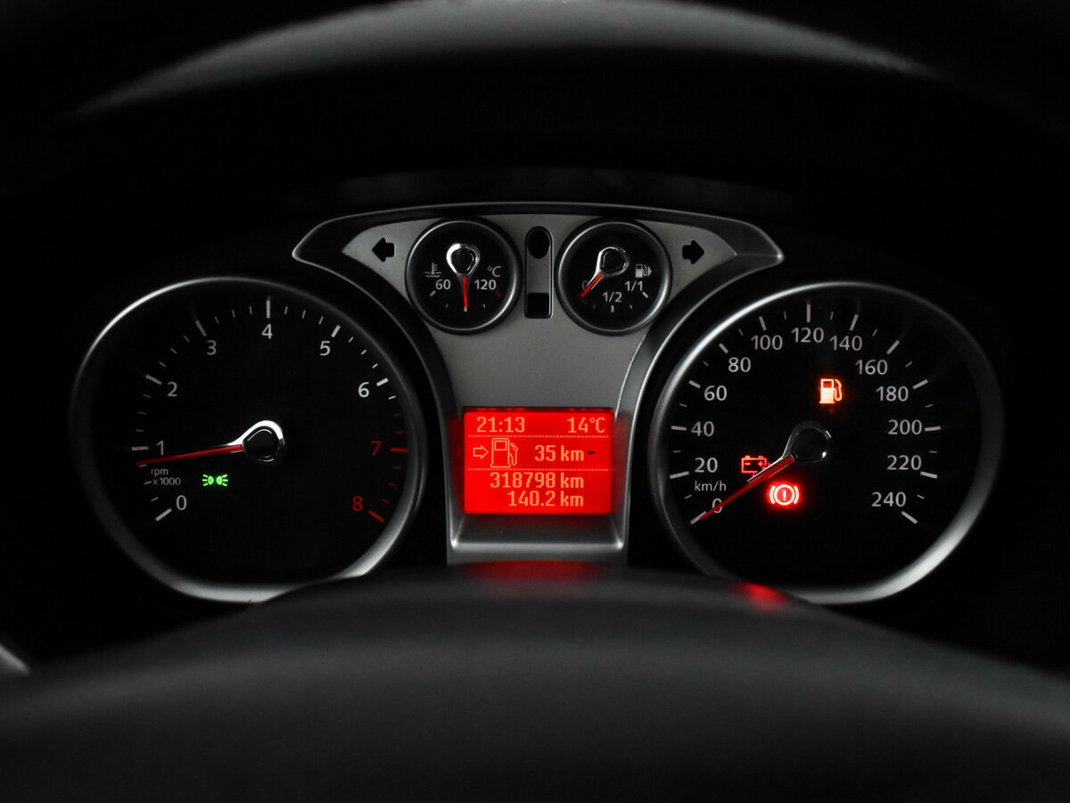 Ford Focus с пробегом — 2008 год. Фото: #14