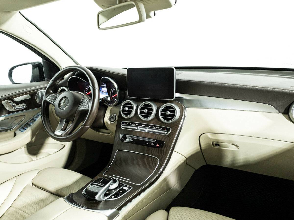 Mercedes-Benz GLC Coupe с пробегом — 2017 год. Фото: #8