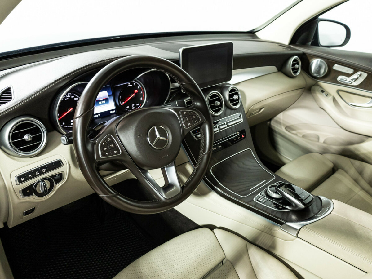 Mercedes-Benz GLC Coupe с пробегом — 2017 год. Фото: #10