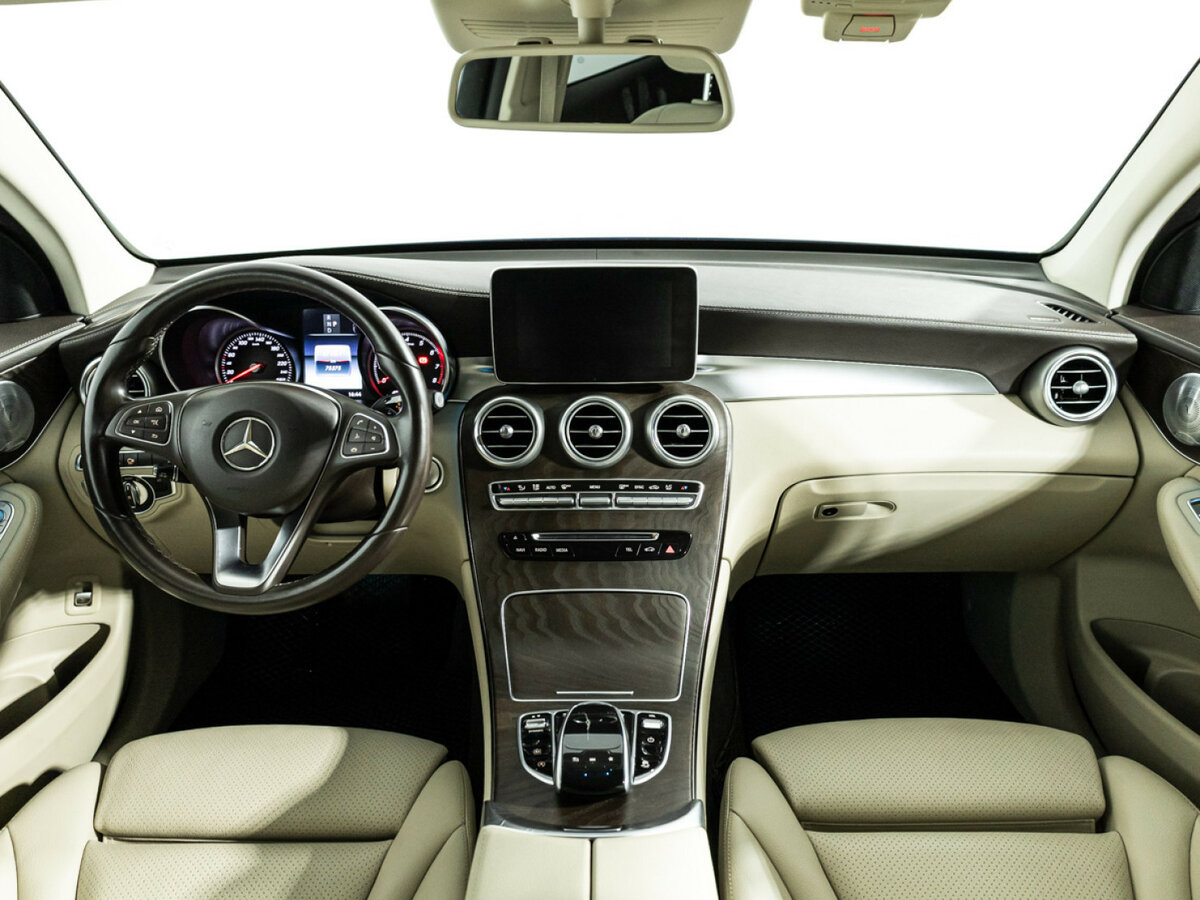 Mercedes-Benz GLC Coupe с пробегом — 2017 год. Фото: #12