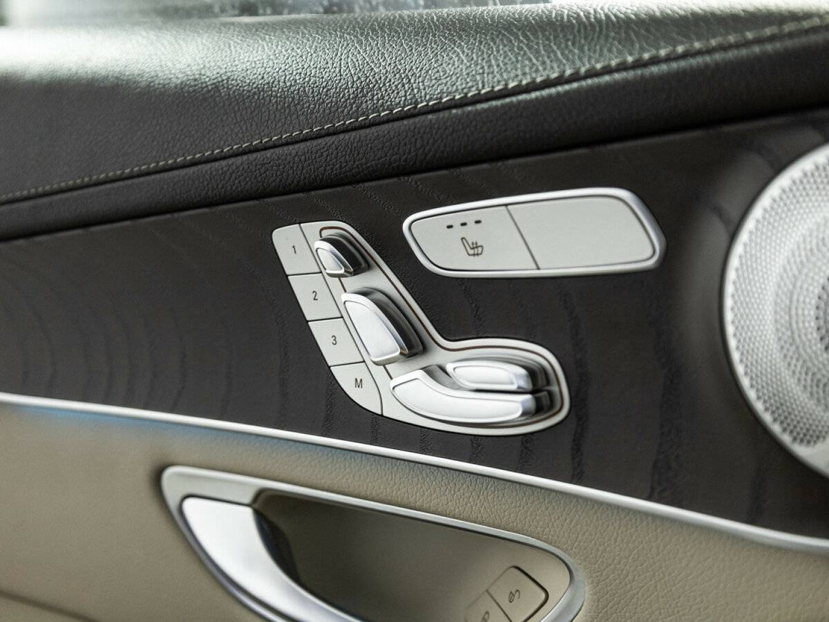 Mercedes-Benz GLC Coupe с пробегом — 2017 год. Фото: #14