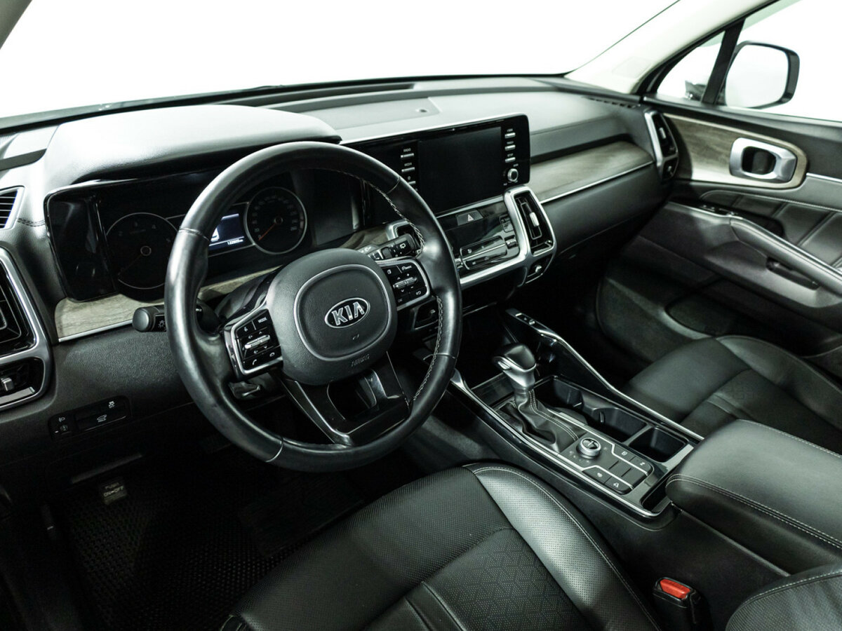 Kia Sorento с пробегом — 2020 год. Фото: #9