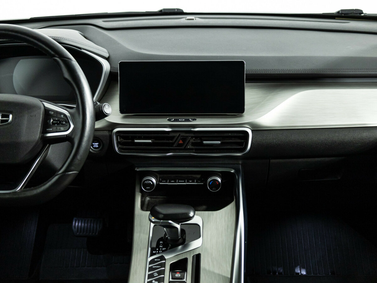 Geely Coolray с пробегом — 2023 год. Фото: #13