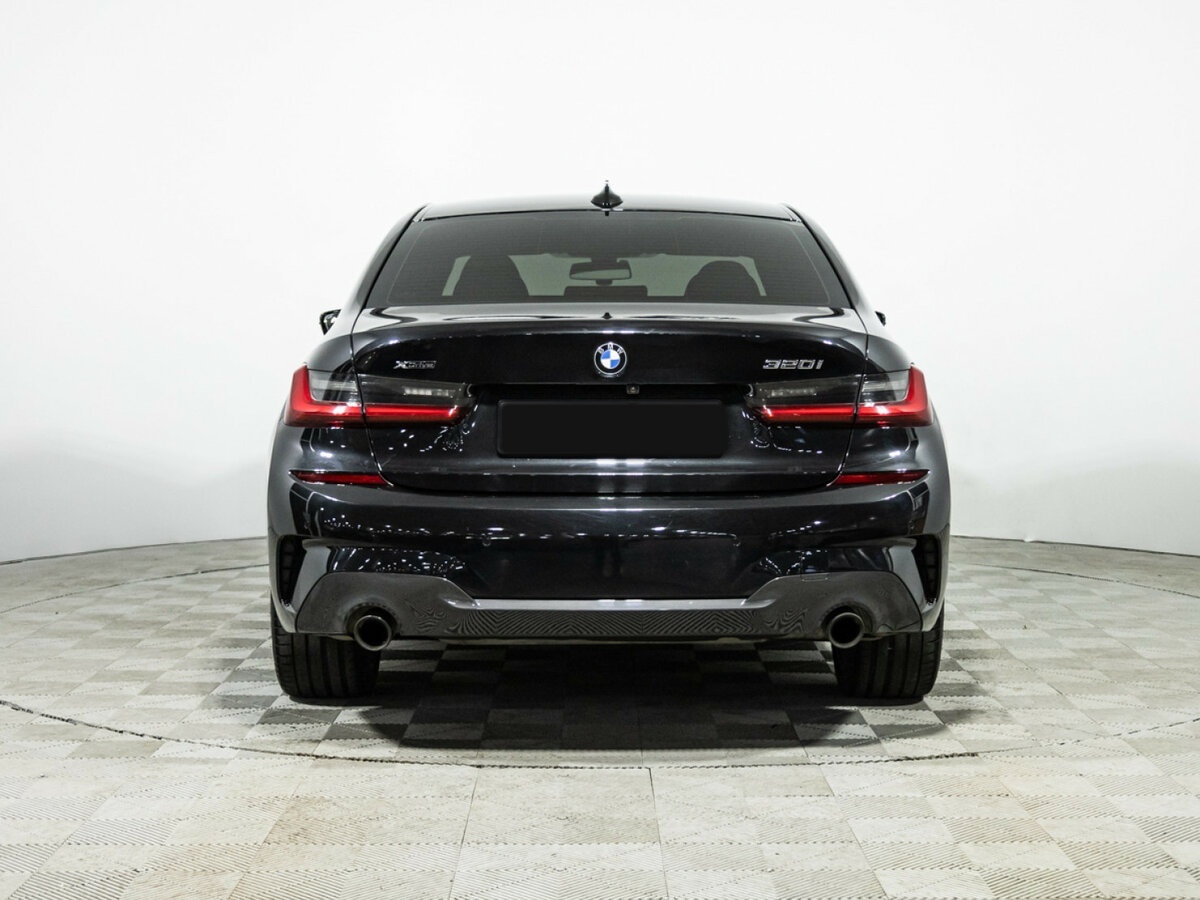 BMW 3 серии с пробегом — 2021 год. Фото: #4