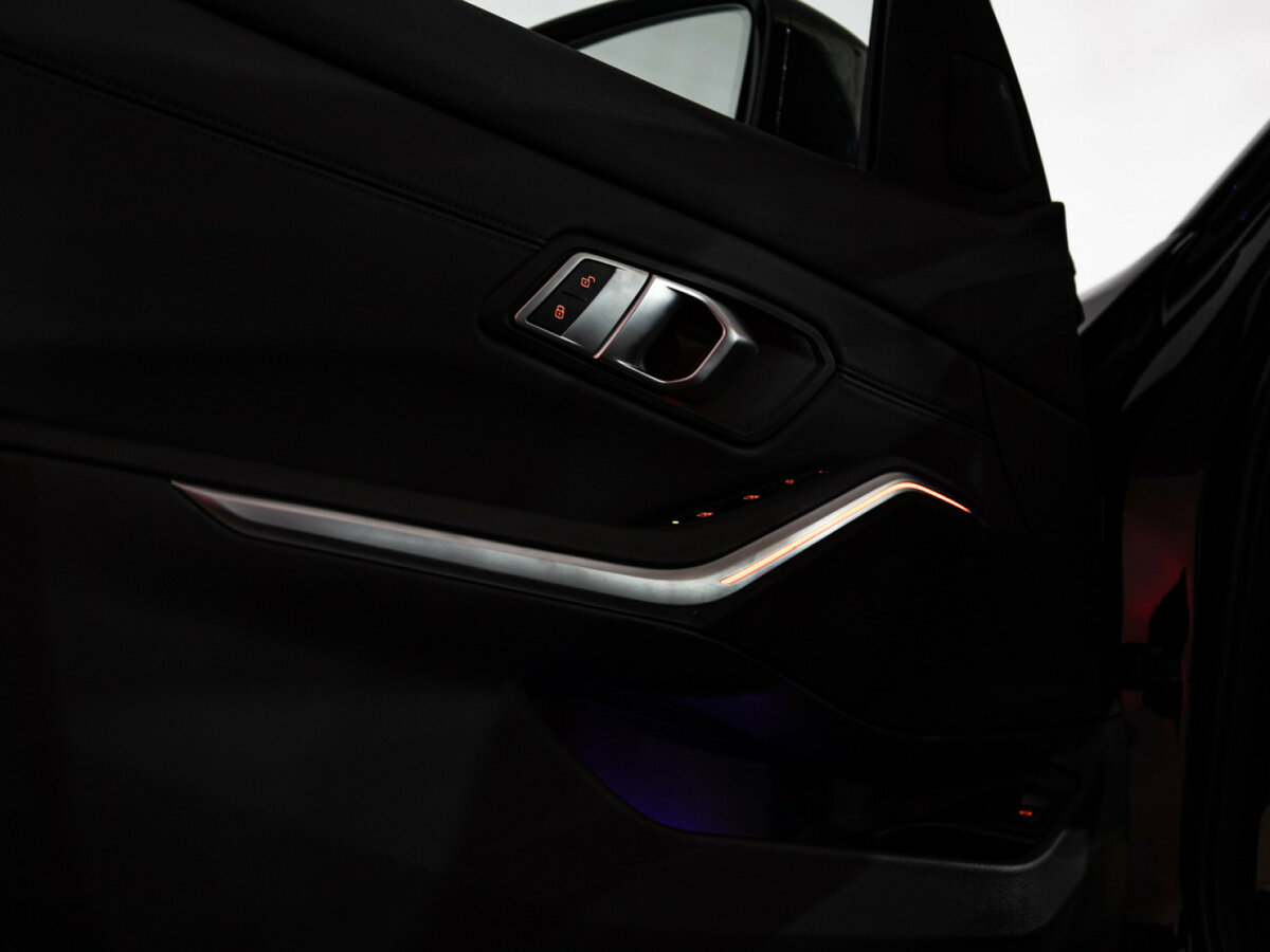 BMW 3 серии с пробегом — 2021 год. Фото: #17