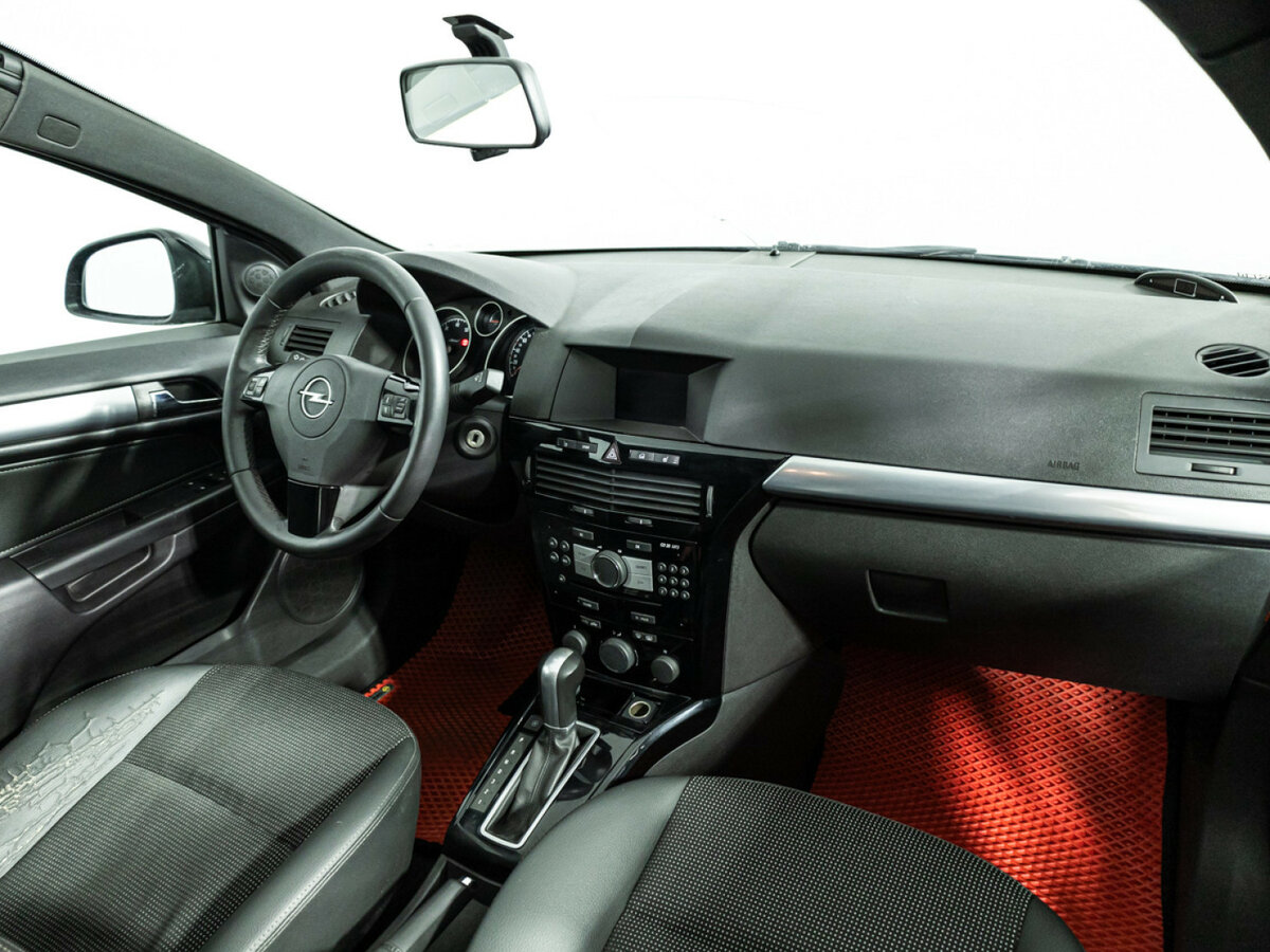 Opel Astra с пробегом — 2010 год. Фото: #8