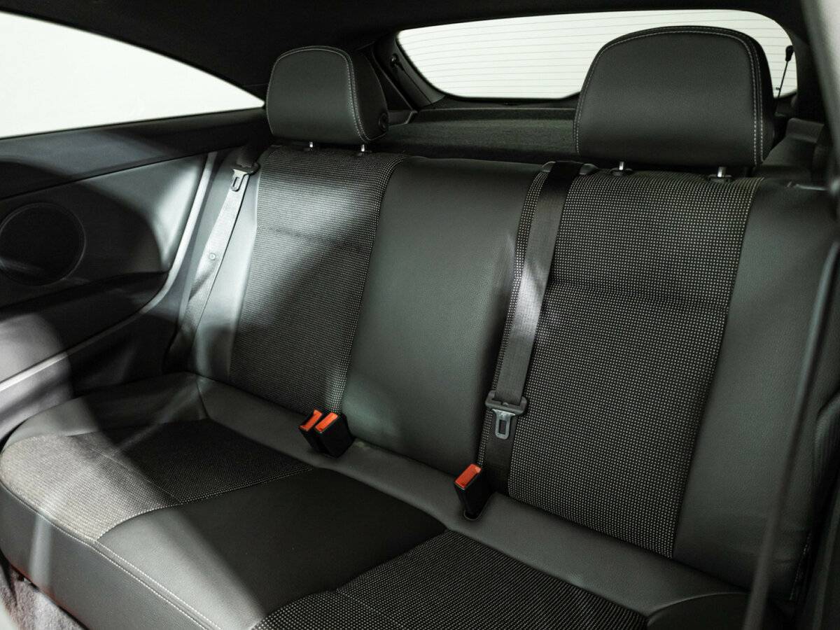 Opel Astra с пробегом — 2010 год. Фото: #9