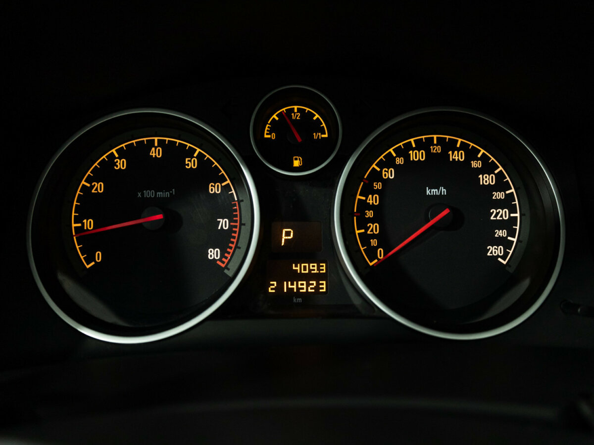 Opel Astra с пробегом — 2010 год. Фото: #11