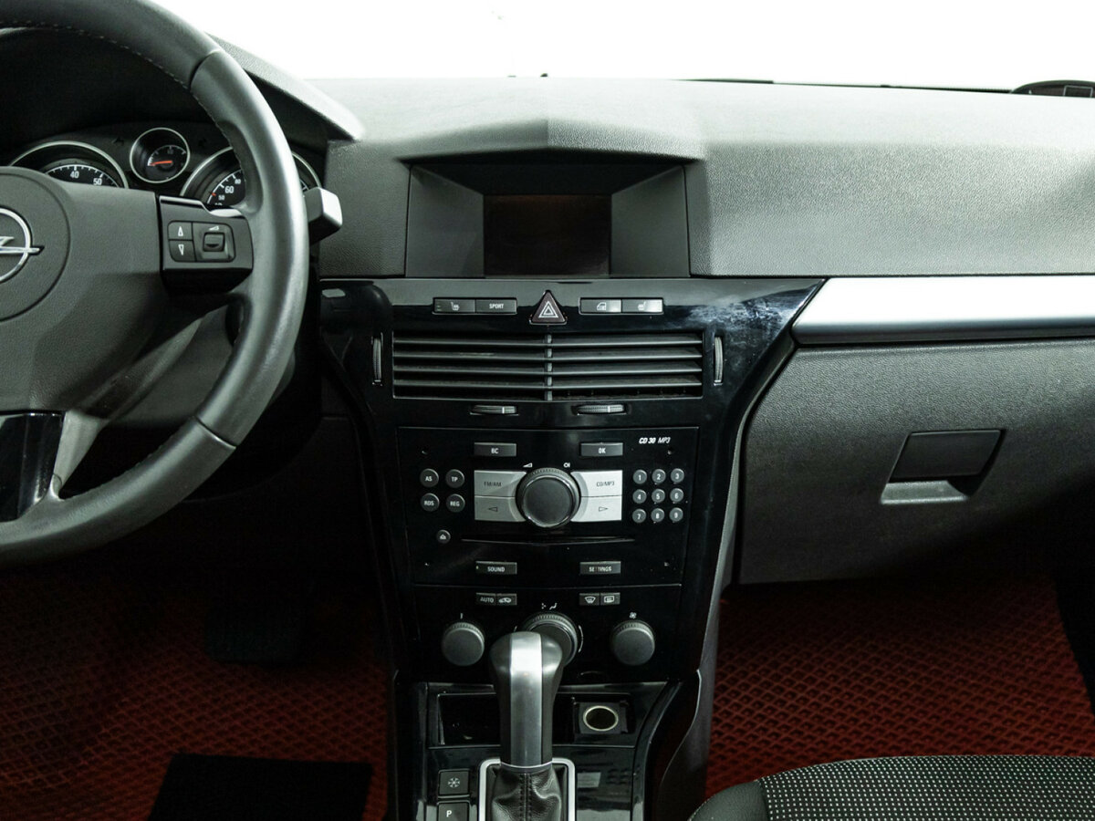 Opel Astra с пробегом — 2010 год. Фото: #13