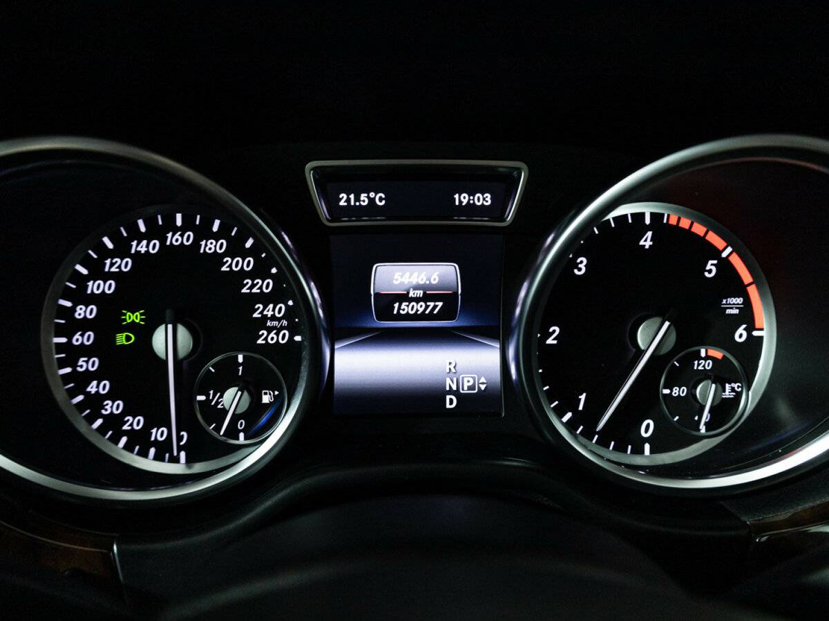 Mercedes-Benz GL-Класс с пробегом — 2013 год. Фото: #11