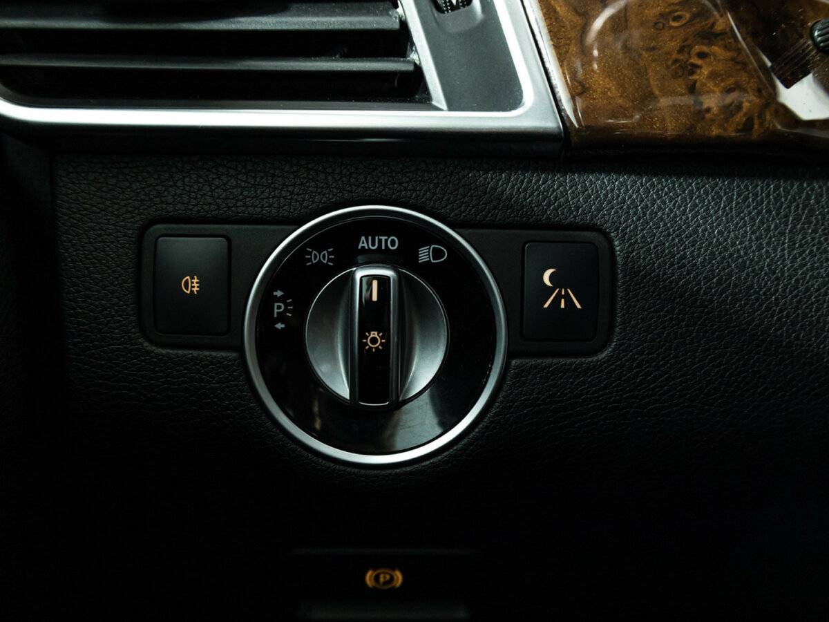 Mercedes-Benz GL-Класс с пробегом — 2013 год. Фото: #21