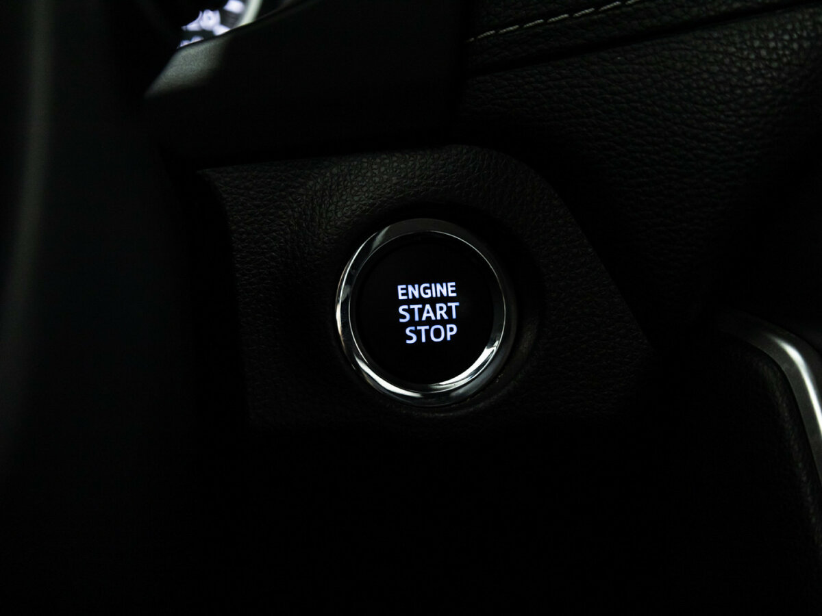 Toyota RAV4 с пробегом — 2021 год. Фото: #16