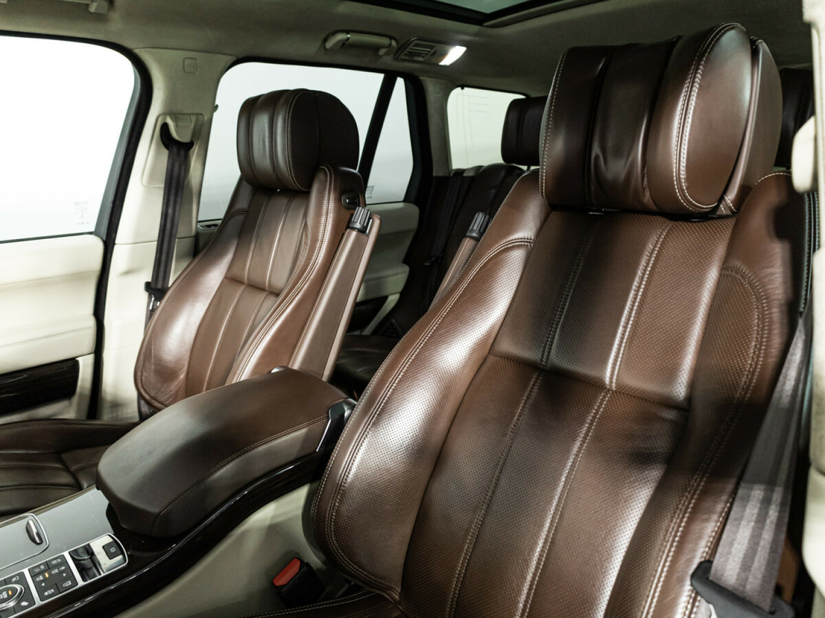 Land Rover Range Rover с пробегом — 2017 год. Фото: #7