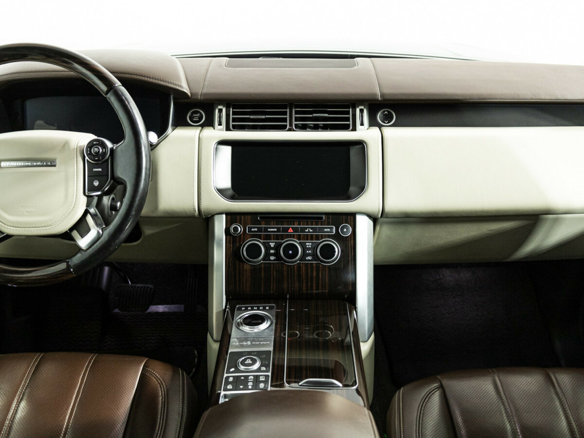 Land Rover Range Rover с пробегом — 2017 год. Фото: #11