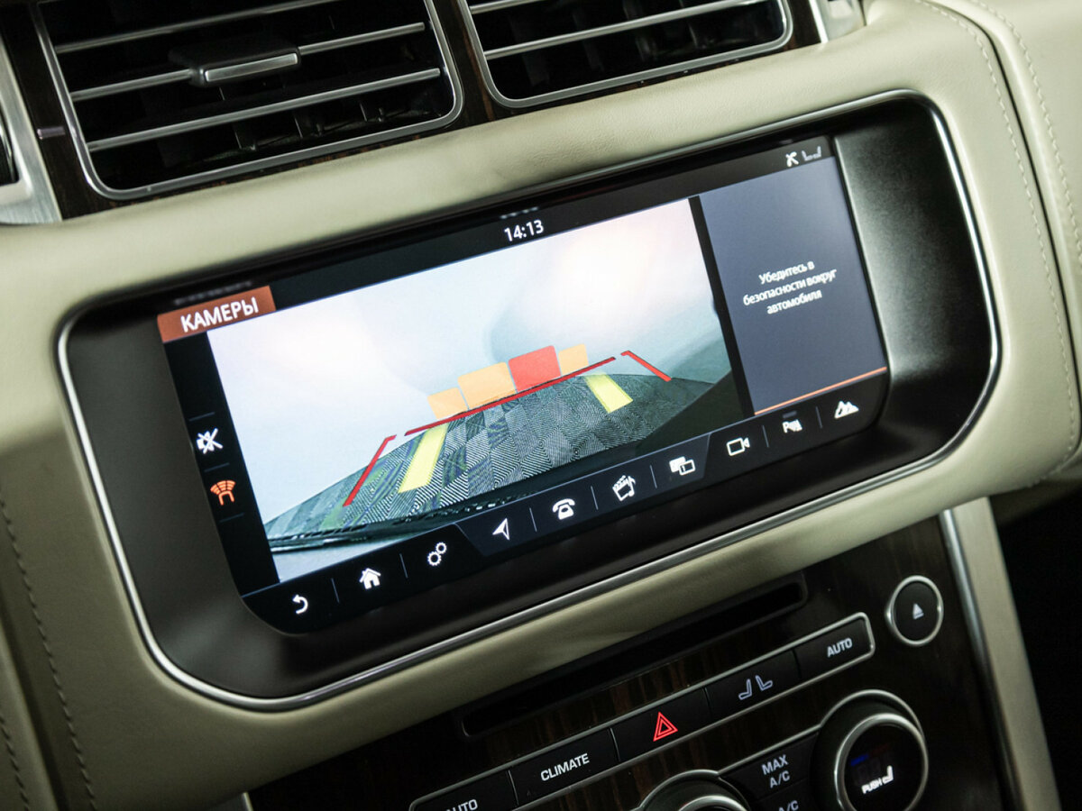 Land Rover Range Rover с пробегом — 2017 год. Фото: #24