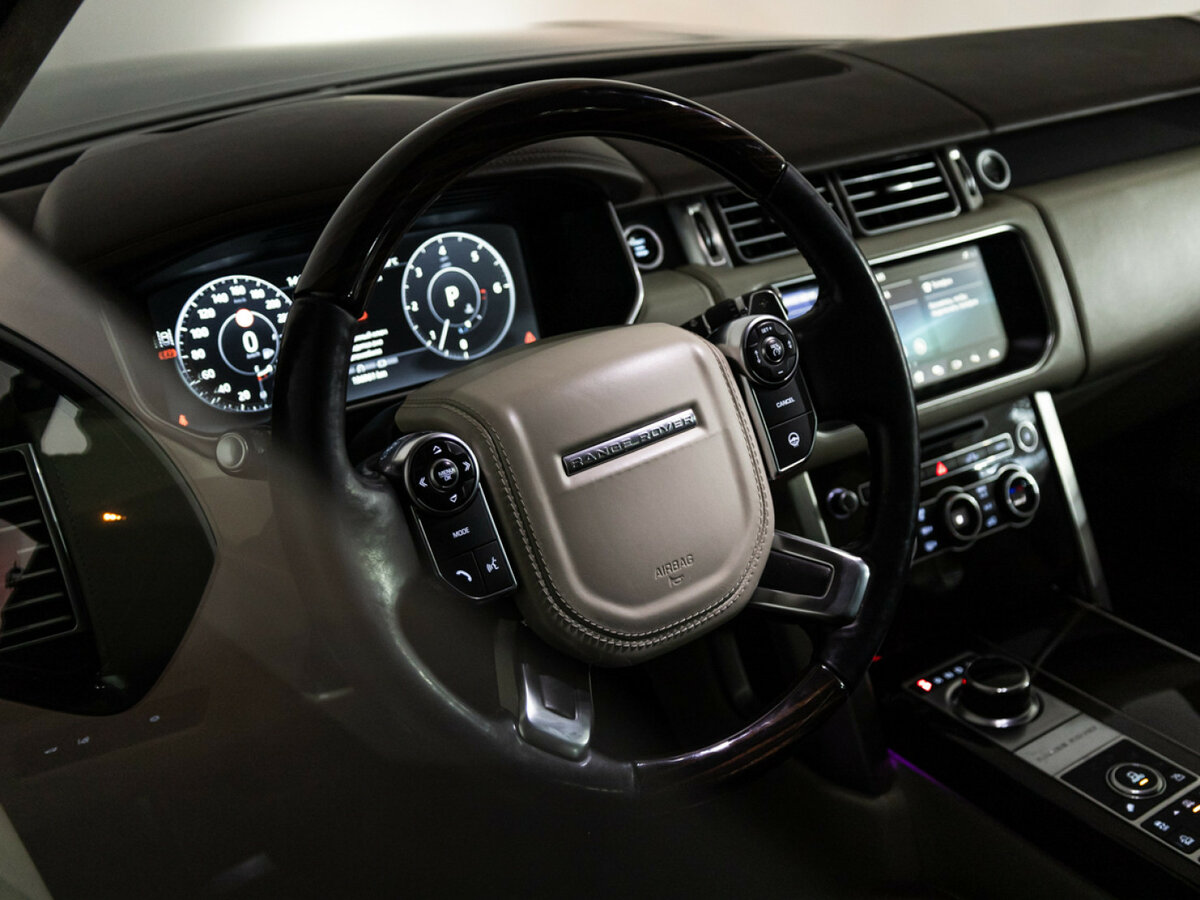 Land Rover Range Rover с пробегом — 2017 год. Фото: #28